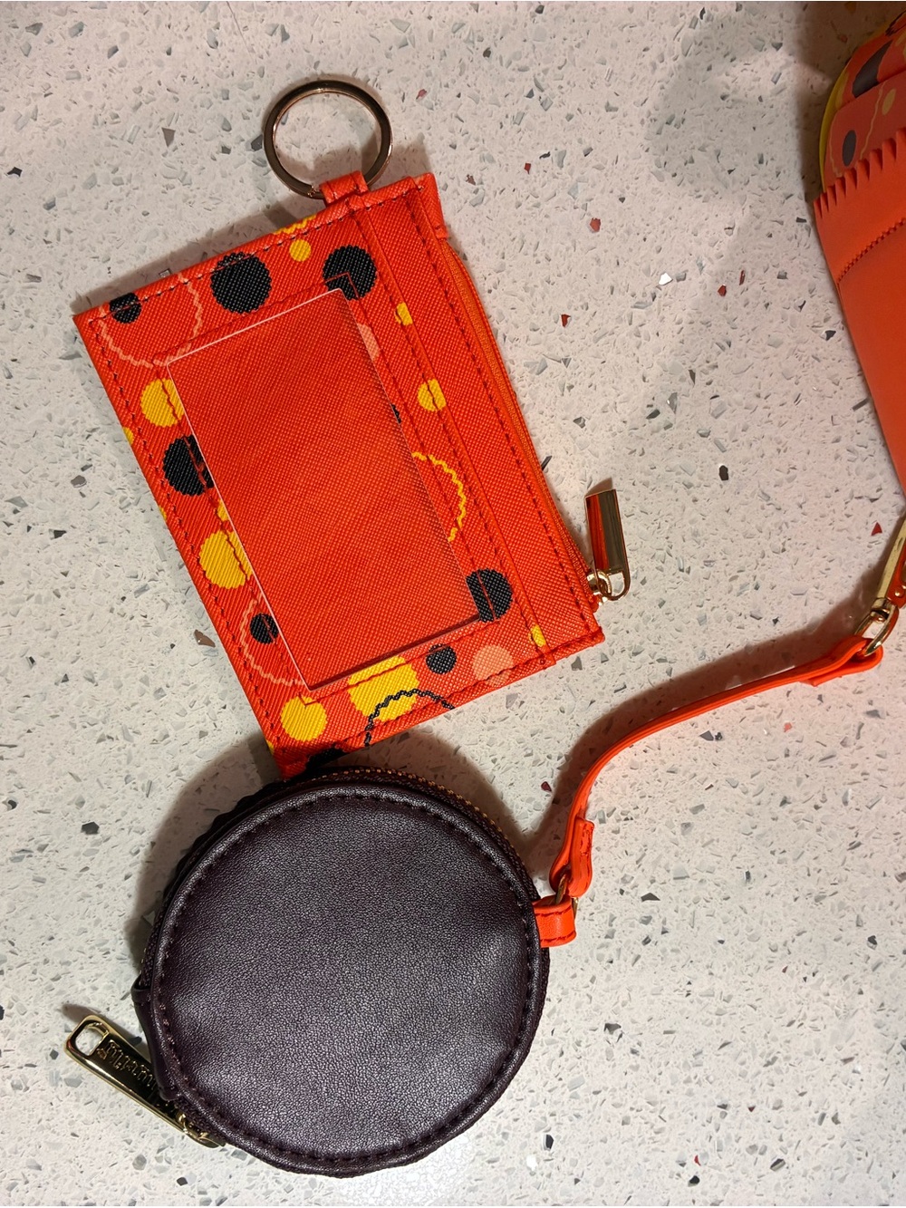 Loungefly Reese's Mini Backpack with Keychains & wallets - Picture 4 of 4